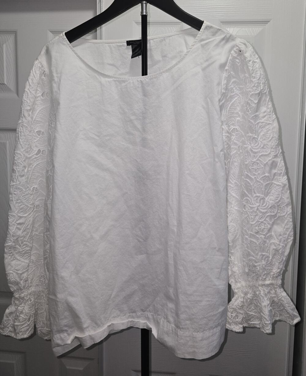 Ann Taylor White Cotton‎ Eyelet Embroidered Top Size L Cottagecore Boho Blouse